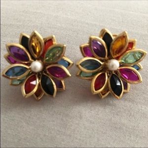 Vintage rhinestone pierced earrings